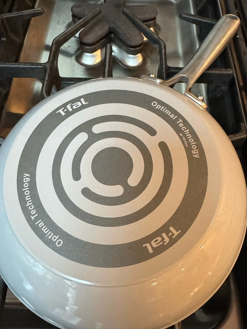 T-fal Ceramic 8” Non-Stick Frying Pan - Gray Handle NEW